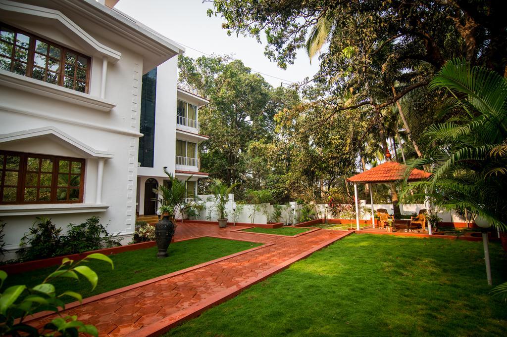 Pinnacle Holiday Homes Arpora Esterno foto