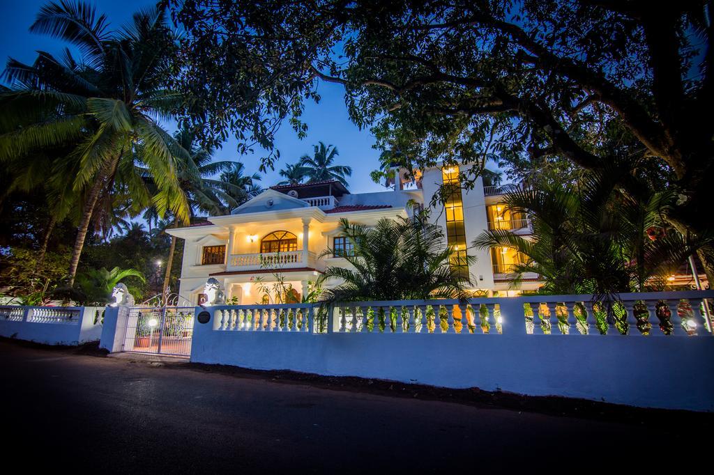 Pinnacle Holiday Homes Arpora Esterno foto