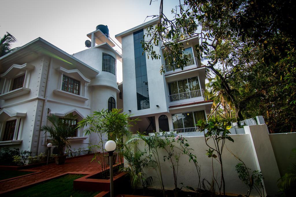 Pinnacle Holiday Homes Arpora Esterno foto